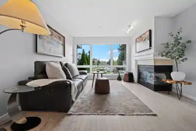 207 5800 ANDREWS ROAD, Richmond BC V7E 6M2
