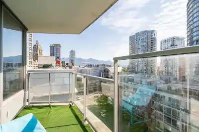 1002 689 ABBOTT STREET, Vancouver BC V6B 0J2