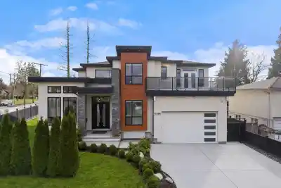 11586 84B AVENUE, Delta BC V4C 2T6