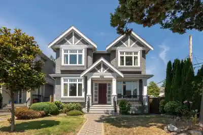 2715 W 20TH AVENUE, Vancouver BC V6L 1H1