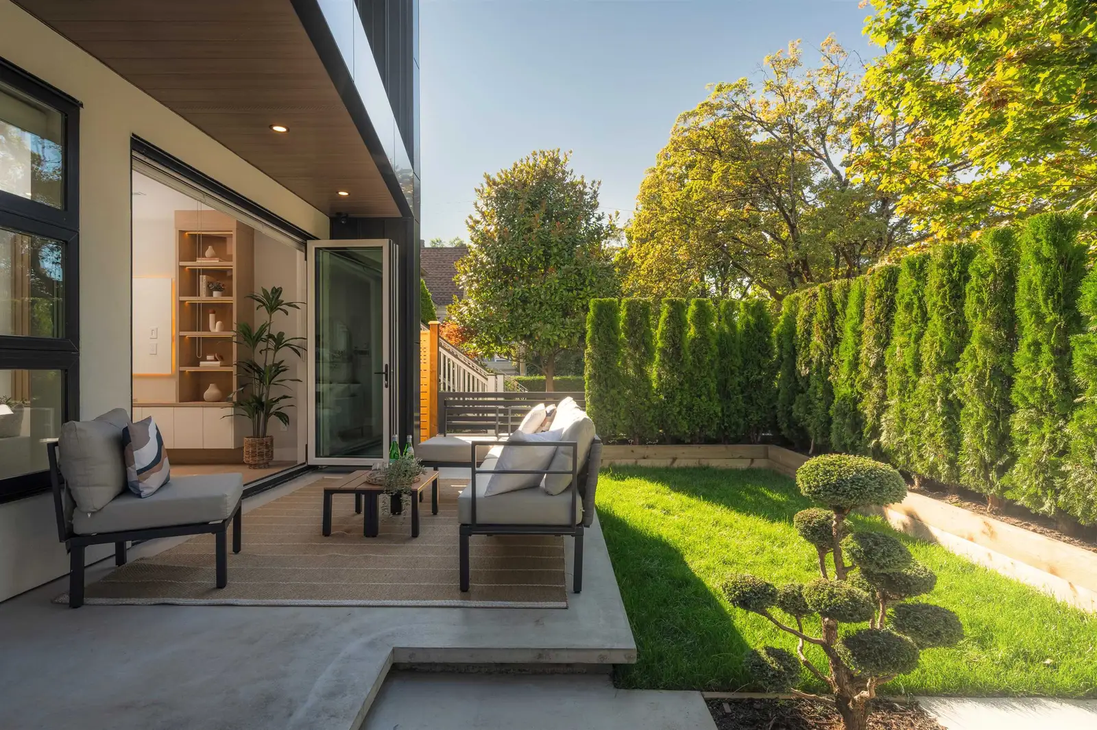 1 470 W 20 AVENUE, Vancouver BC V5Y 2C8