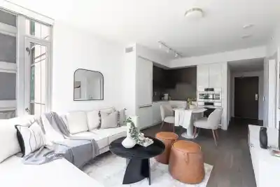 607 1678 PULLMAN PORTER STREET, Vancouver BC V6A 0H4
