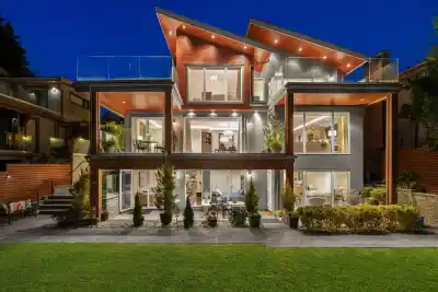 2449 KINGS AVENUE, West Vancouver BC V7V 2C5
