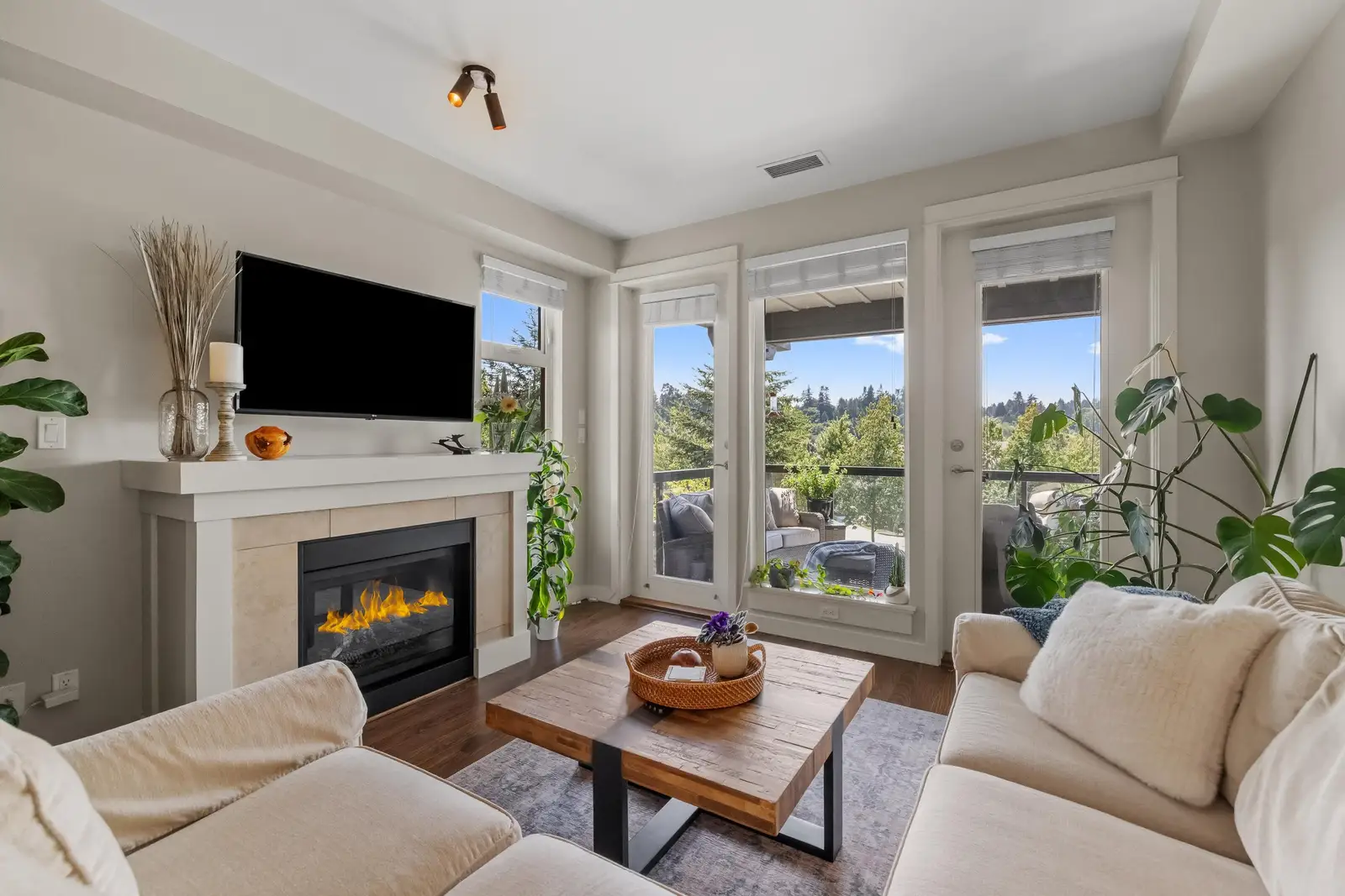 301 5099 SPRINGS BOULEVARD, Delta BC V4M 0A2