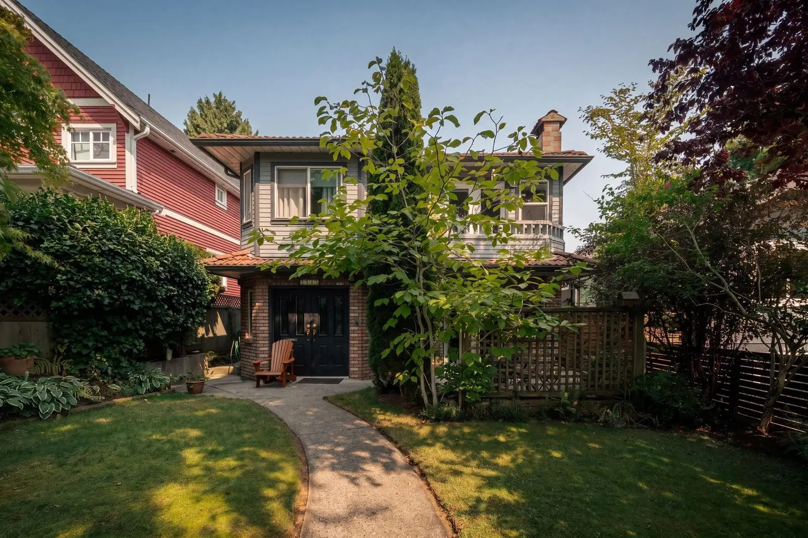 2183 NAPIER STREET, Vancouver BC V5L 2P1