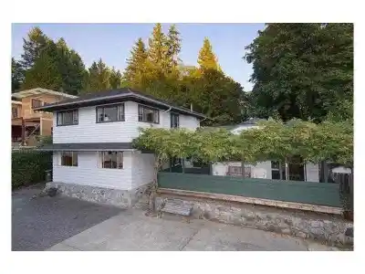 4321 KEITH ROAD, West Vancouver BC V7W 2L9