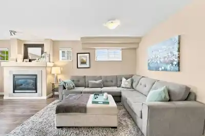 6 6533 121 STREET, Surrey BC V3W 1M5