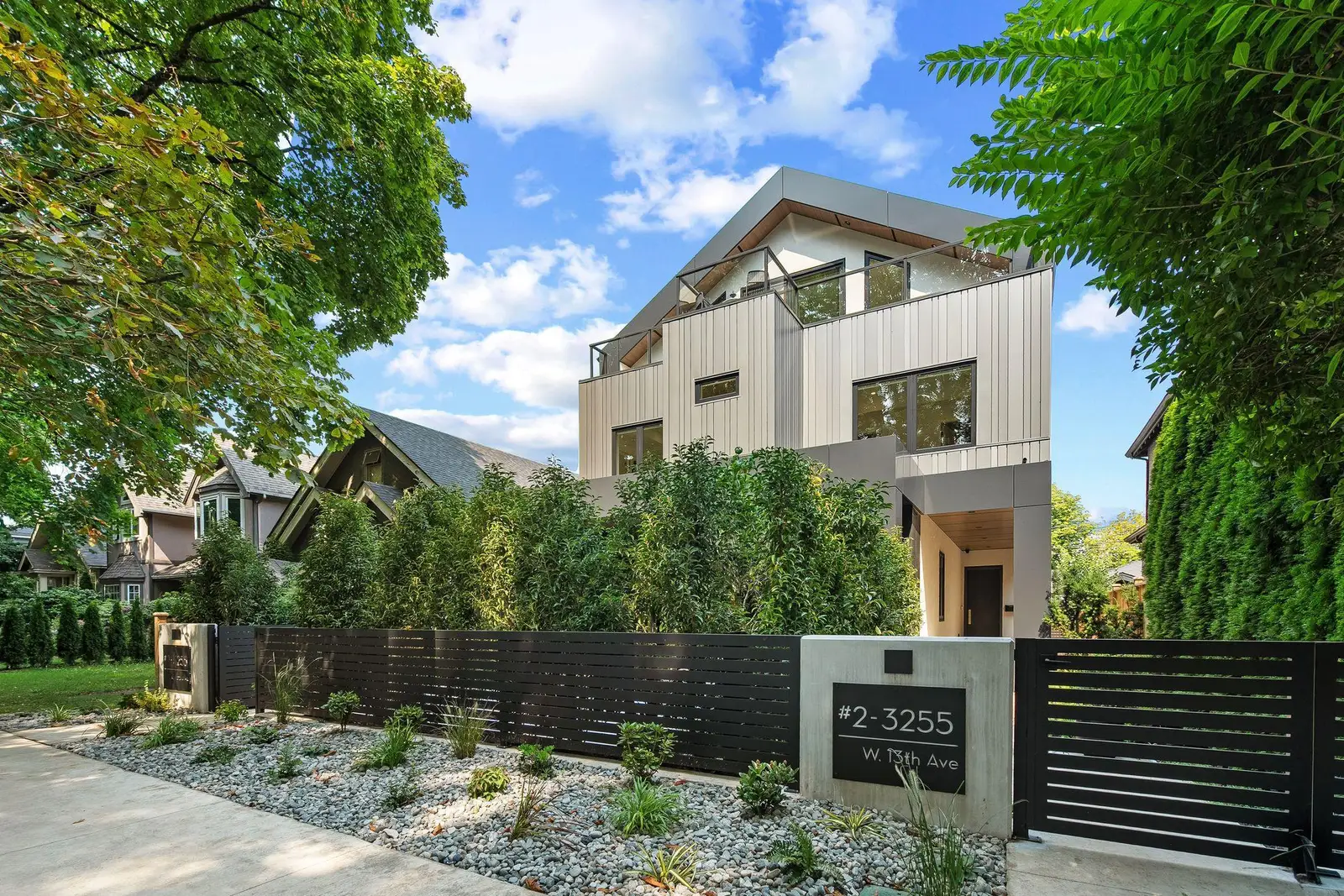 2 3255 W 13TH AVENUE, Vancouver BC V6K 2V6