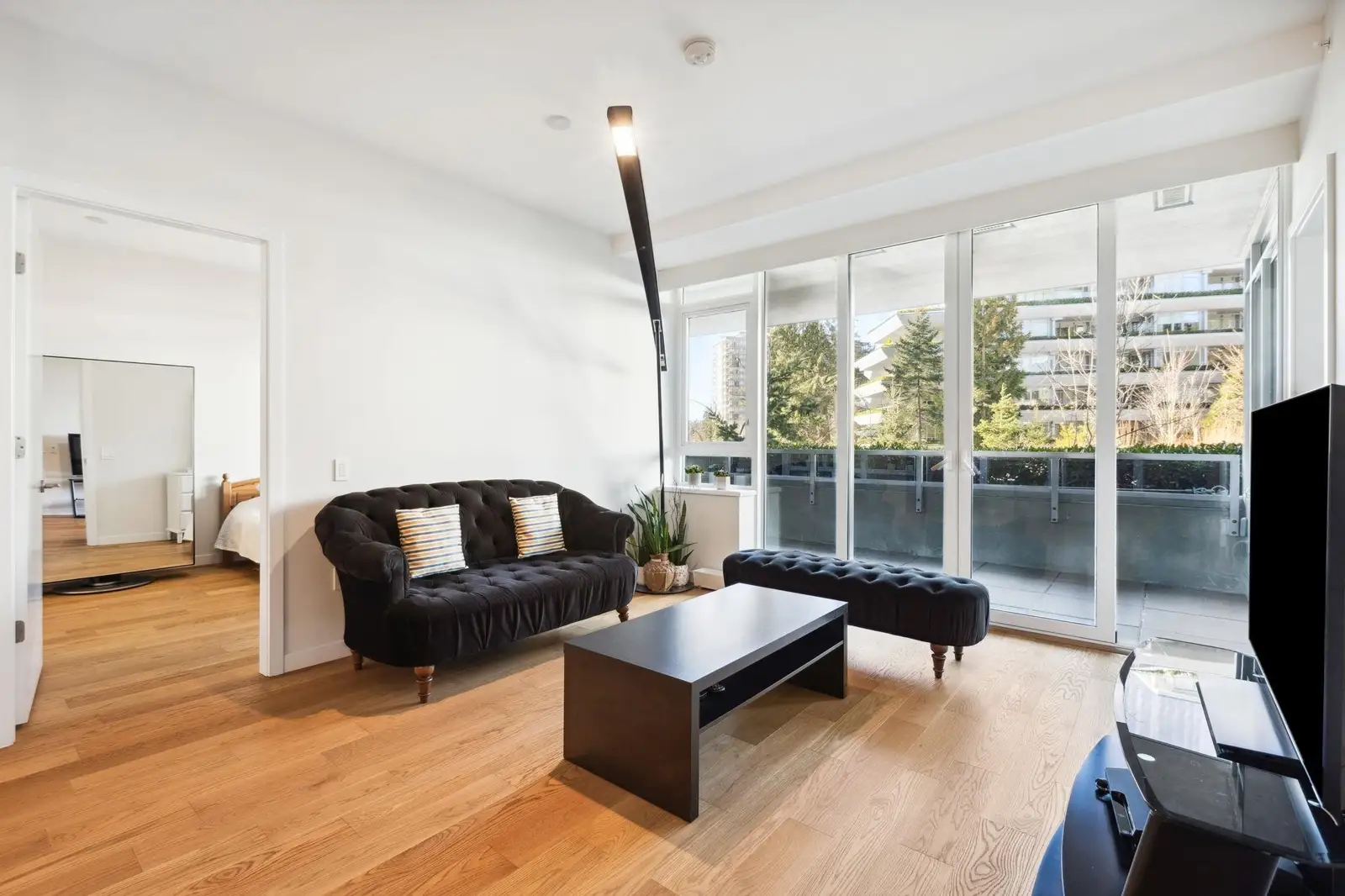 204 788 ARTHUR ERICKSON PLACE, West Vancouver BC V7T 0B6