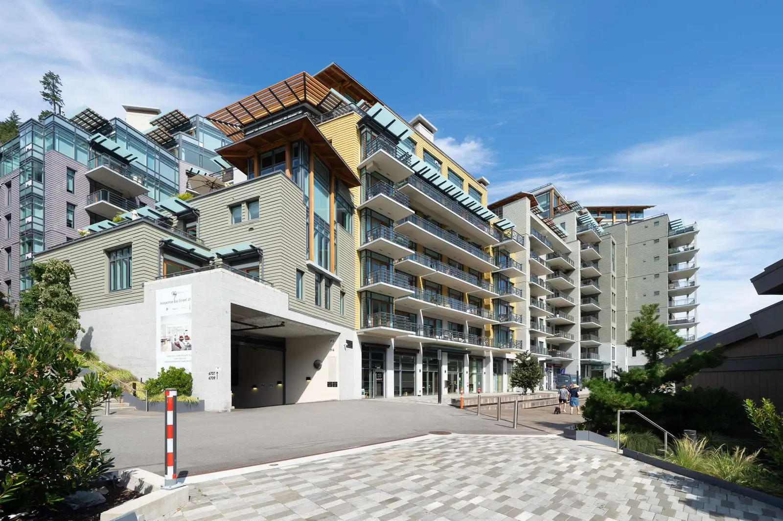 305 6707 NELSON AVENUE, West Vancouver BC V7W 2B2