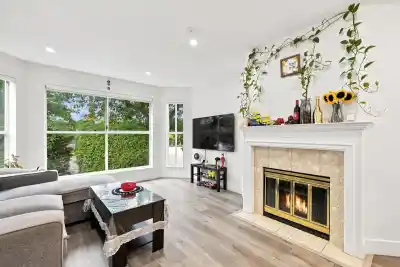 210 7171 121 STREET, Surrey BC V3W 1G9