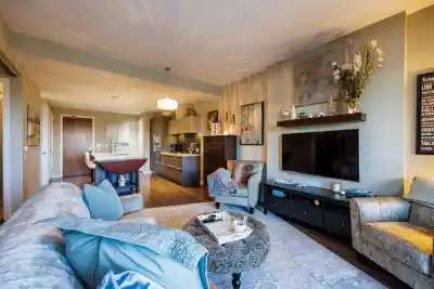 208 1616 COLUMBIA STREET, Vancouver BC V5Y 0B7