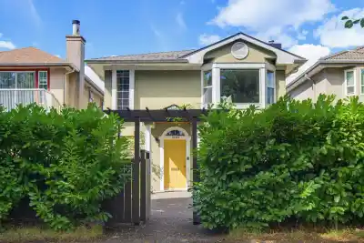 2143 UPLAND DRIVE, Vancouver BC V5P 2C9