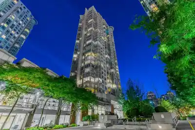 2207 198 AQUARIUS MEWS, Vancouver BC V6Z 2Y4
