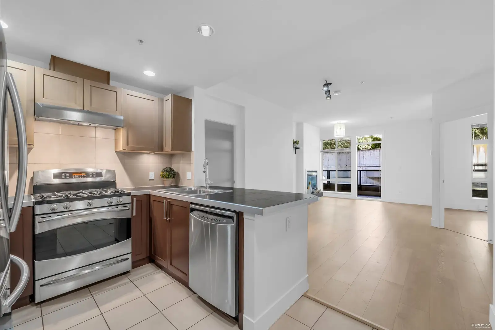 120 5777 BIRNEY AVENUE, Vancouver BC V6S 0A4