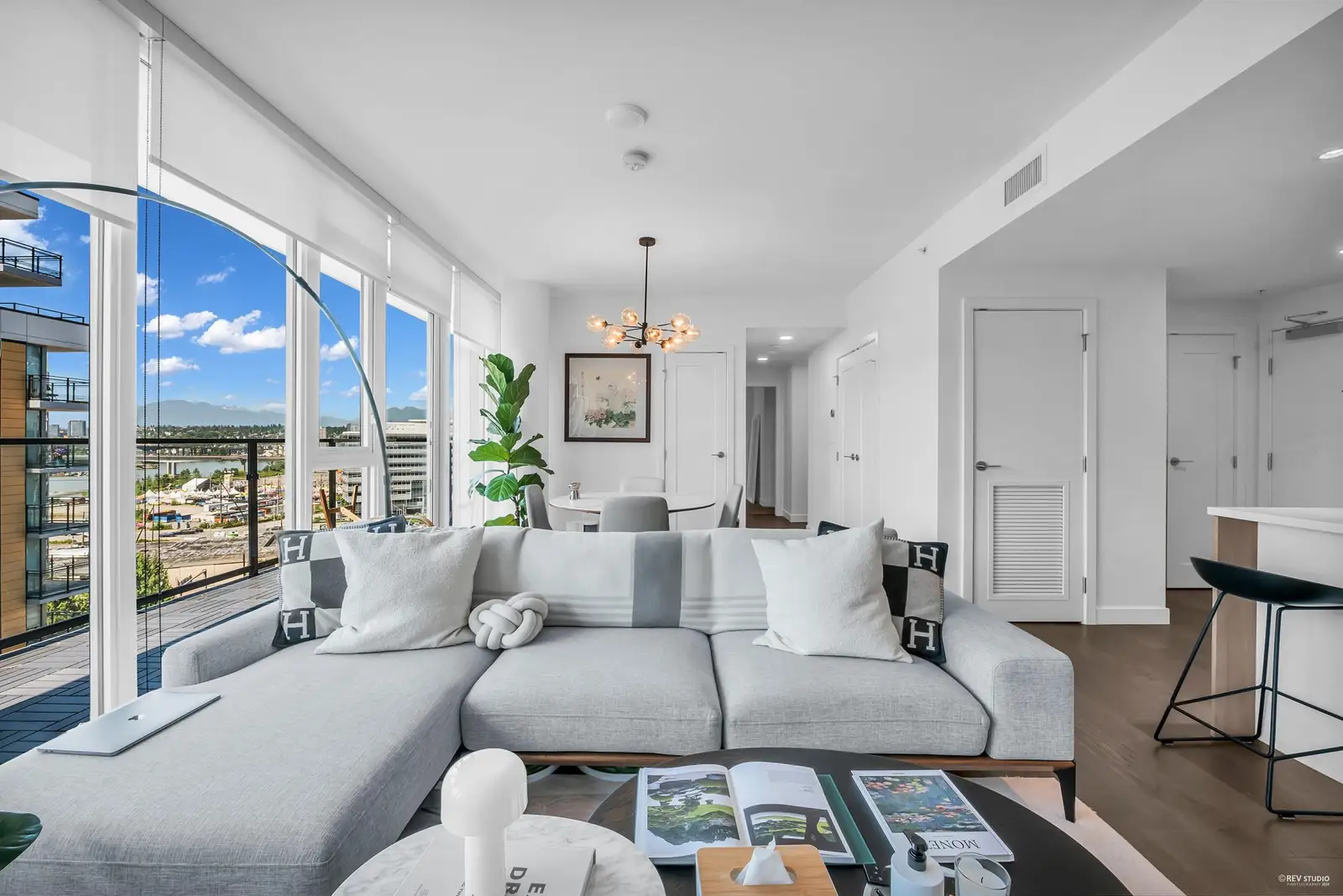 1301 8160 MCMYN WAY, Richmond BC V6X 0V2