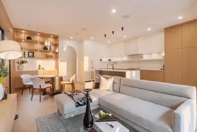 2 4956 CHESTER STREET, Vancouver BC V5W 3A8