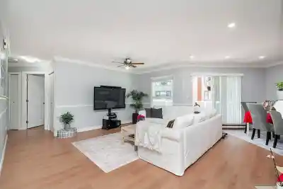 51 14840 100 AVENUE, Surrey BC V3R 9M3