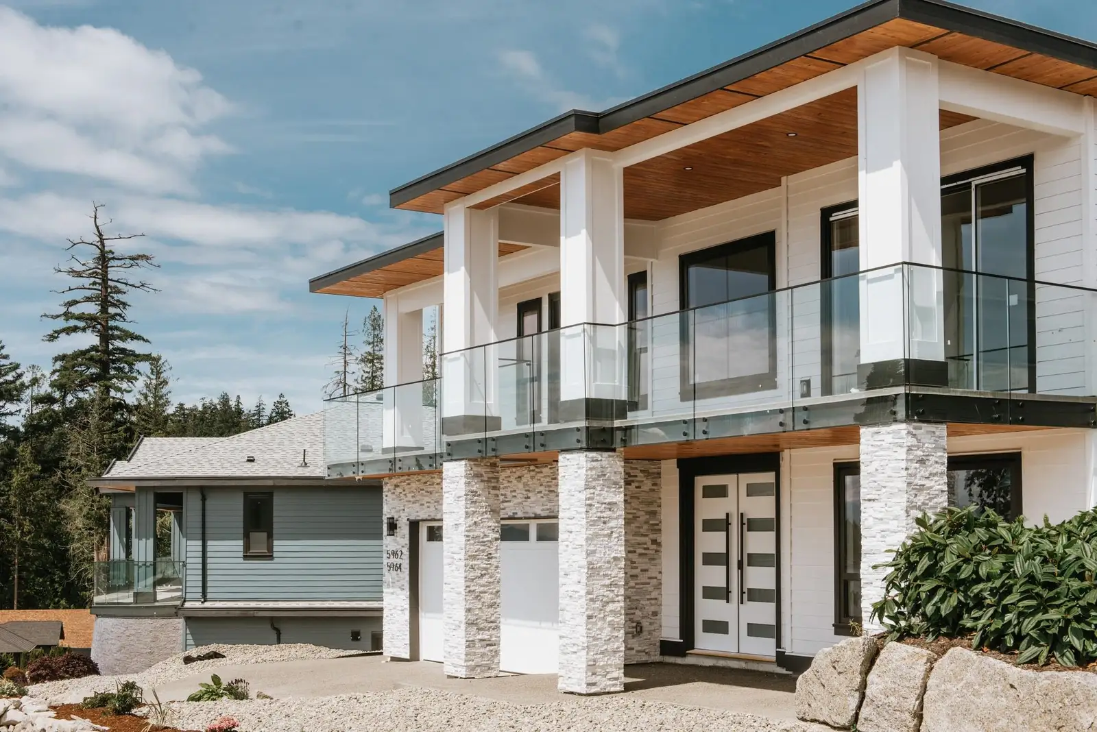 5962/64 BARNACLE STREET, Sechelt BC V7Z 0V4