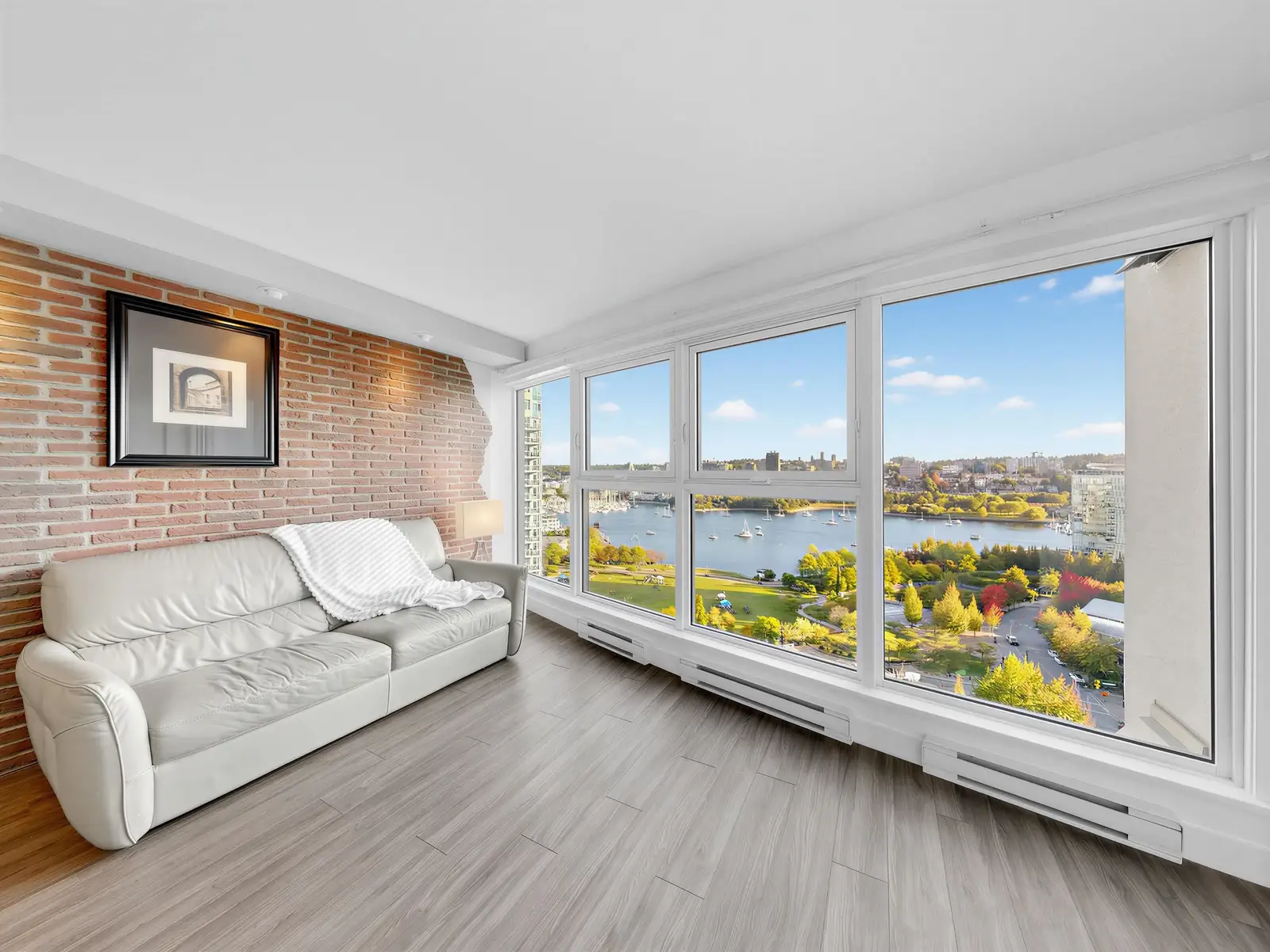 1904 1323 HOMER STREET, Vancouver BC V6B 5T1