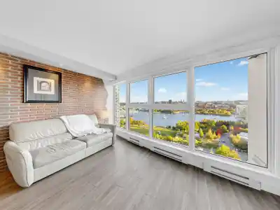 1904 1323 HOMER STREET, Vancouver BC V6B 5T1