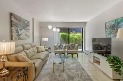 103 2040 CORNWALL AVENUE, Vancouver BC V6J 1E1
