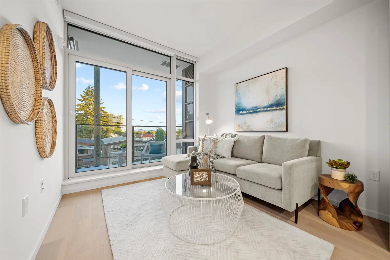 209 8486 OAK STREET, Vancouver BC V6P 4B1