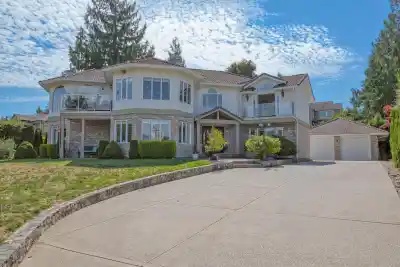 6453 N GALE AVENUE, Sechelt BC V7Z 0L1