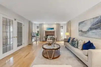 3657 W 29TH AVENUE, Vancouver BC V6S 1T5