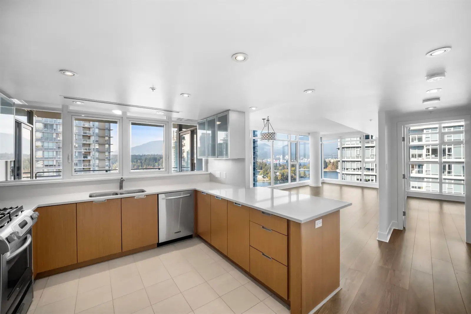 2302 1205 W HASTINGS STREET, Vancouver BC V6E 4T7