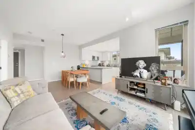 503 2632 LIBRARY LANE, North Vancouver BC V7J 0B8