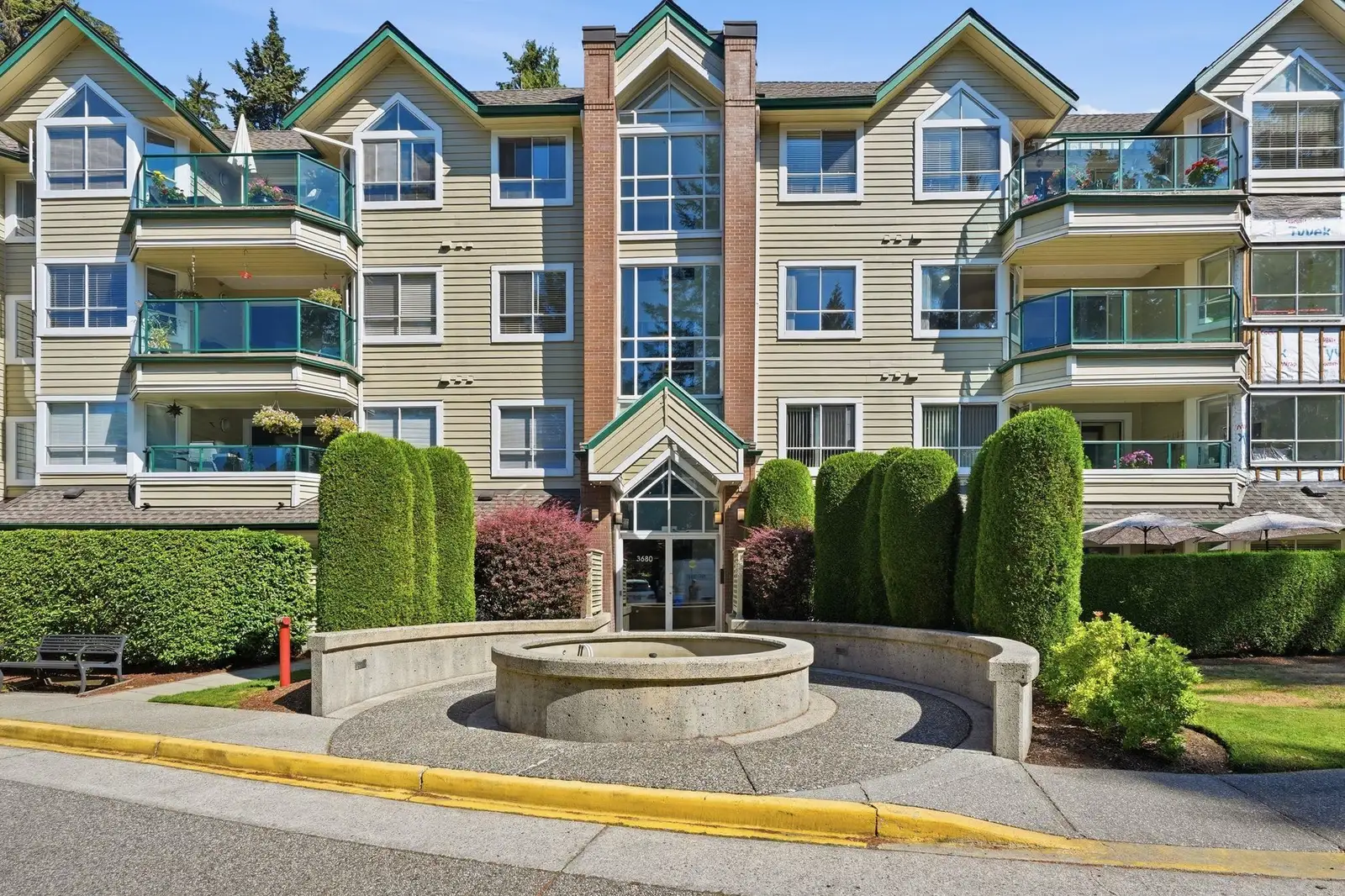 301 3680 BANFF COURT, North Vancouver BC V7H 2Y7