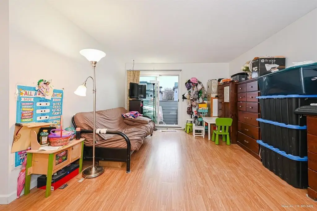 406 16 LAKEWOOD DRIVE, Vancouver BC V5L 4L1