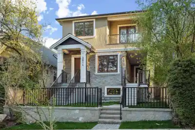 3812 W 15TH AVENUE, Vancouver BC V6R 2Z9