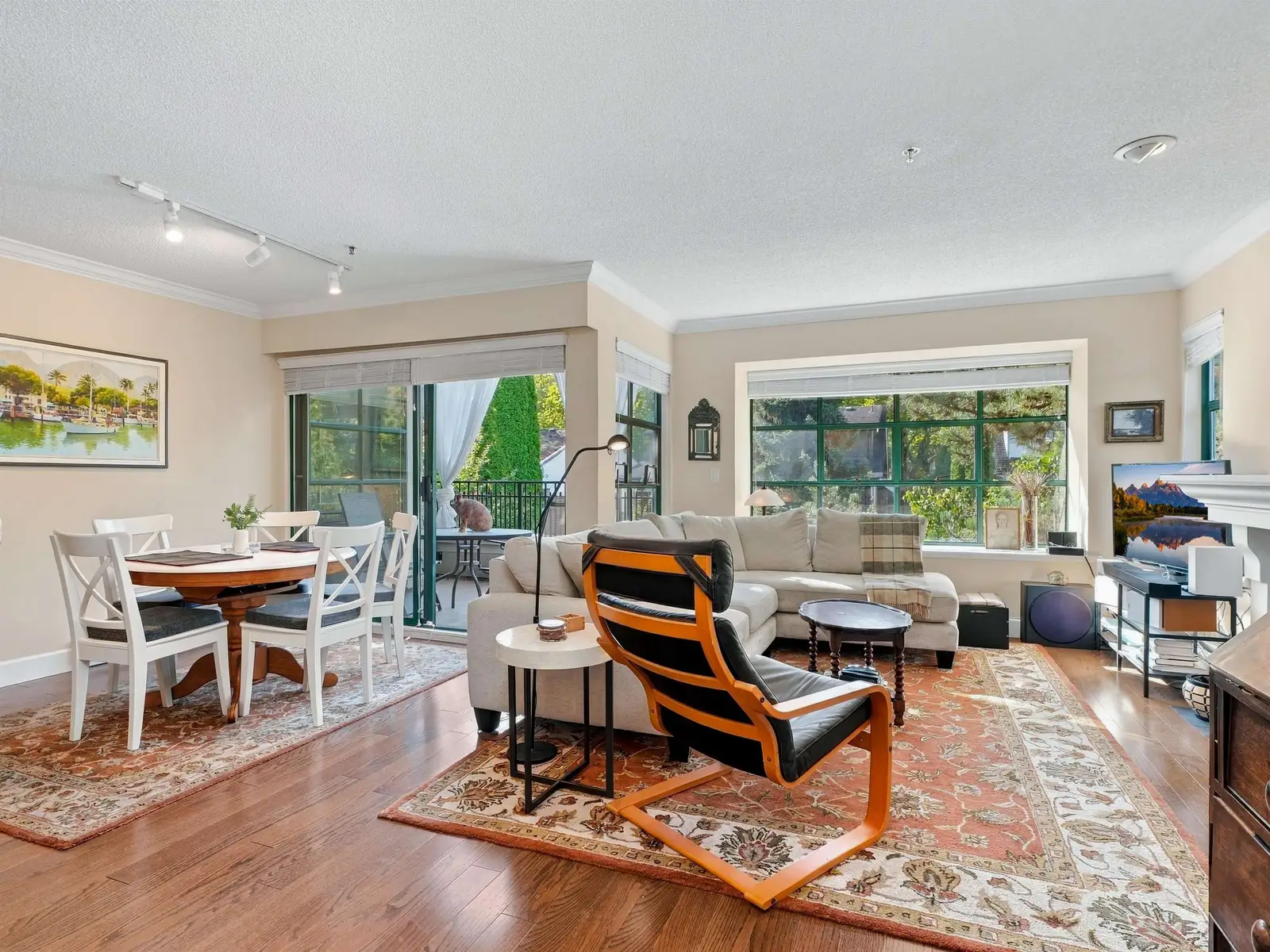 308 3788 W 8TH AVENUE, Vancouver BC V6R 1Z3