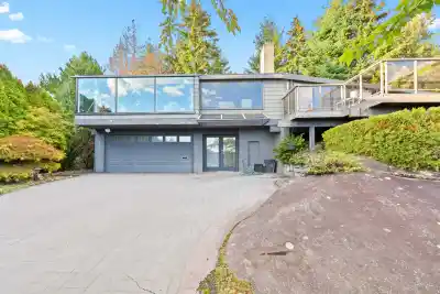 4579 WOODGREEN COURT, West Vancouver BC V7S 2V8