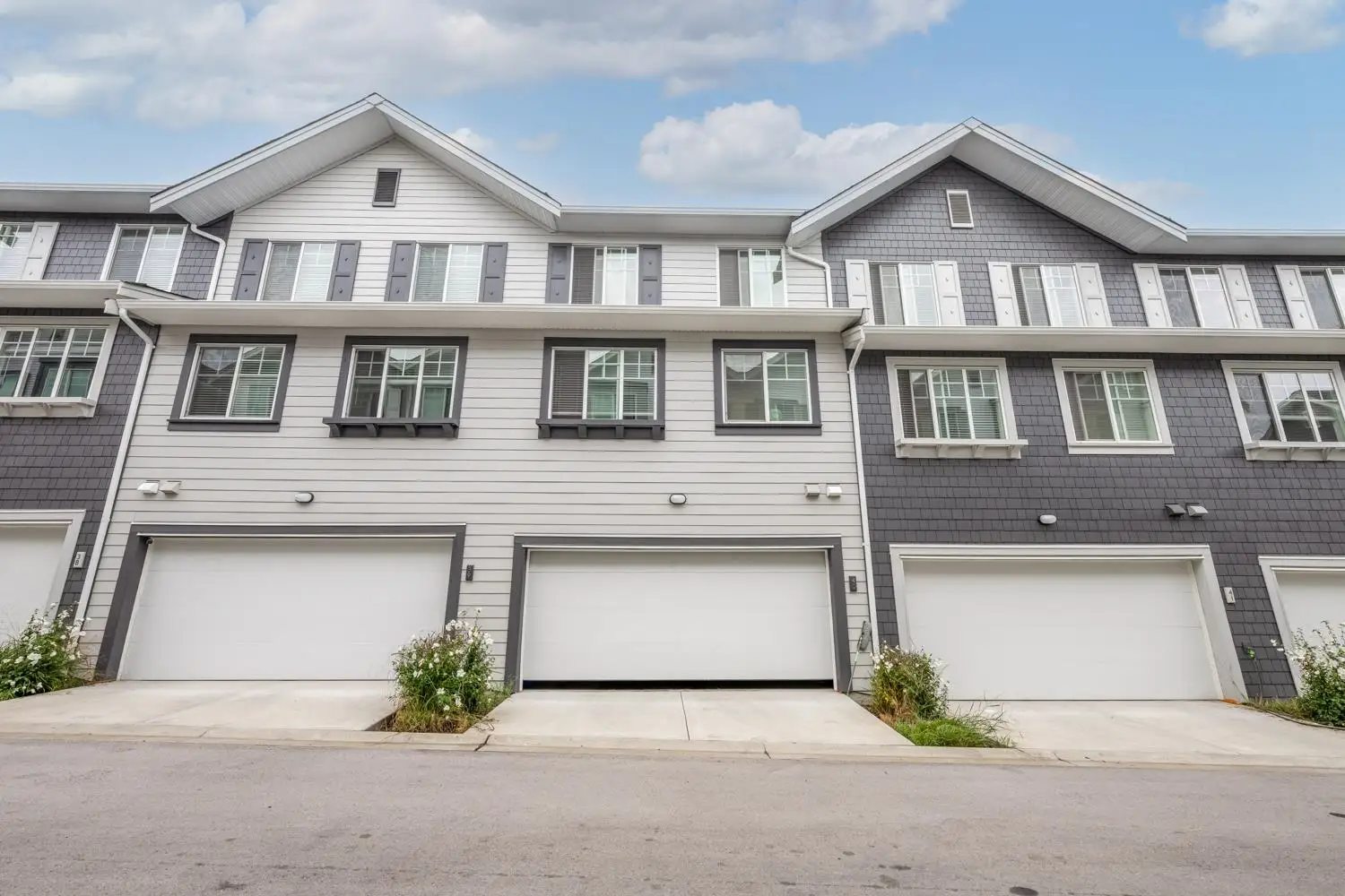 40 15489 99A AVENUE, Surrey BC V3R 0G9