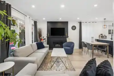 7 848 W 16TH STREET, North Vancouver BC V7P 1R3