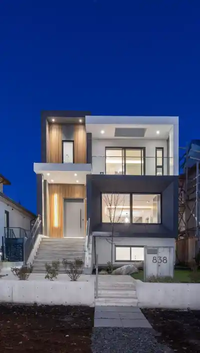 838 E 14TH STREET, North Vancouver BC V7L 2P6