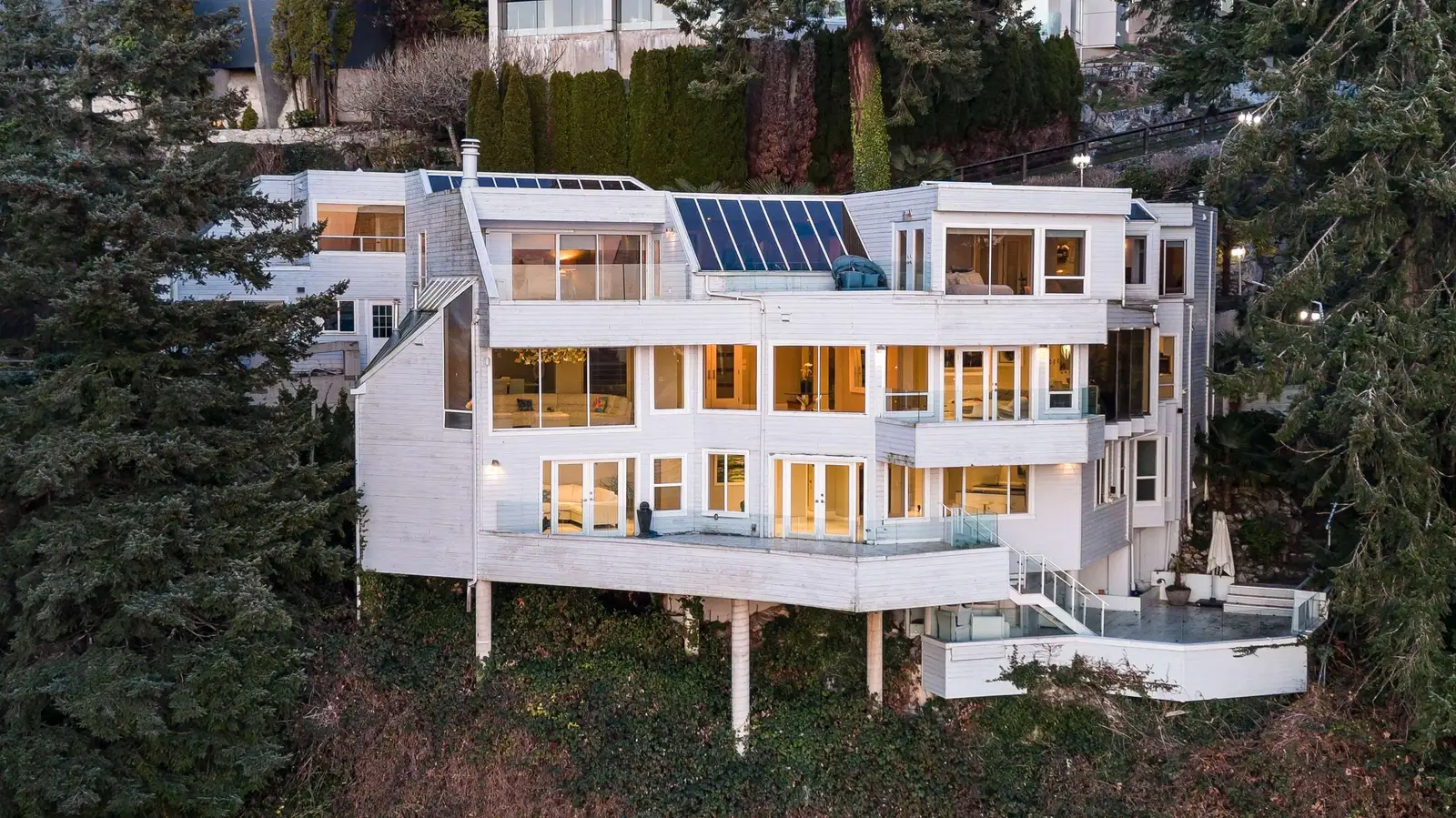 5530 PARTHENON PLACE, West Vancouver BC V7W 2V7