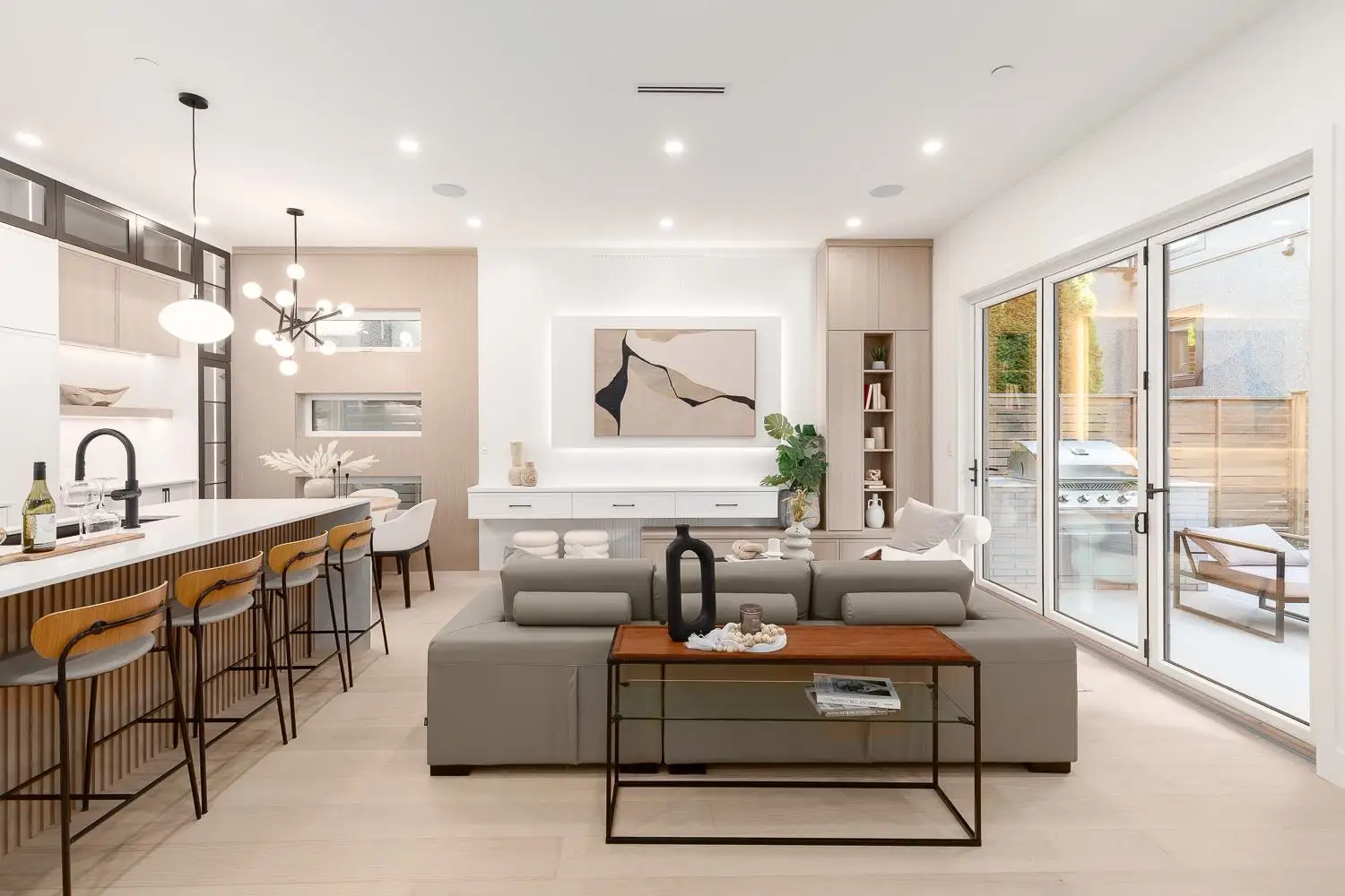 477 W 20TH AVENUE, Vancouver BC V5Y 2C7
