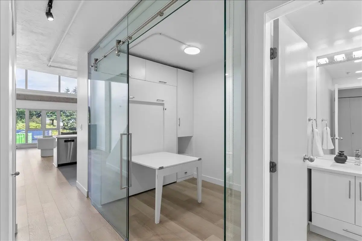 309 27 ALEXANDER STREET, Vancouver BC V6A 1B2