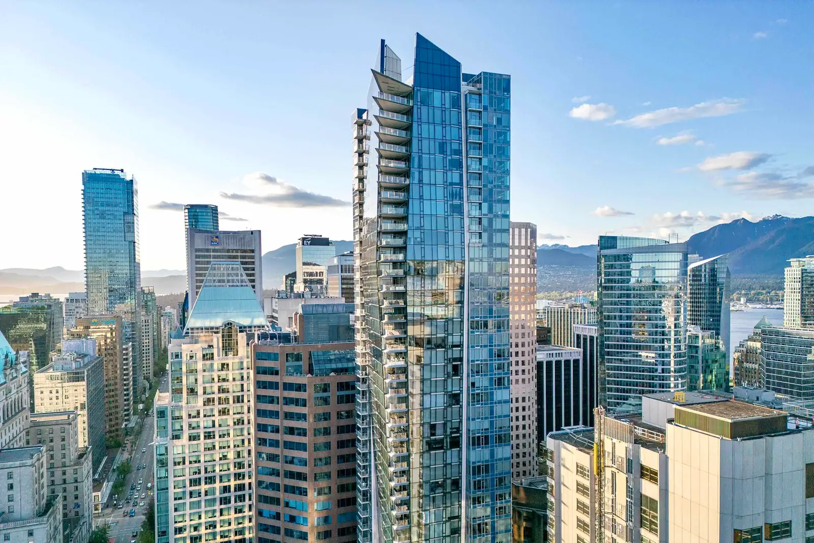 2902 667 HOWE STREET, Vancouver BC V6C 0B5