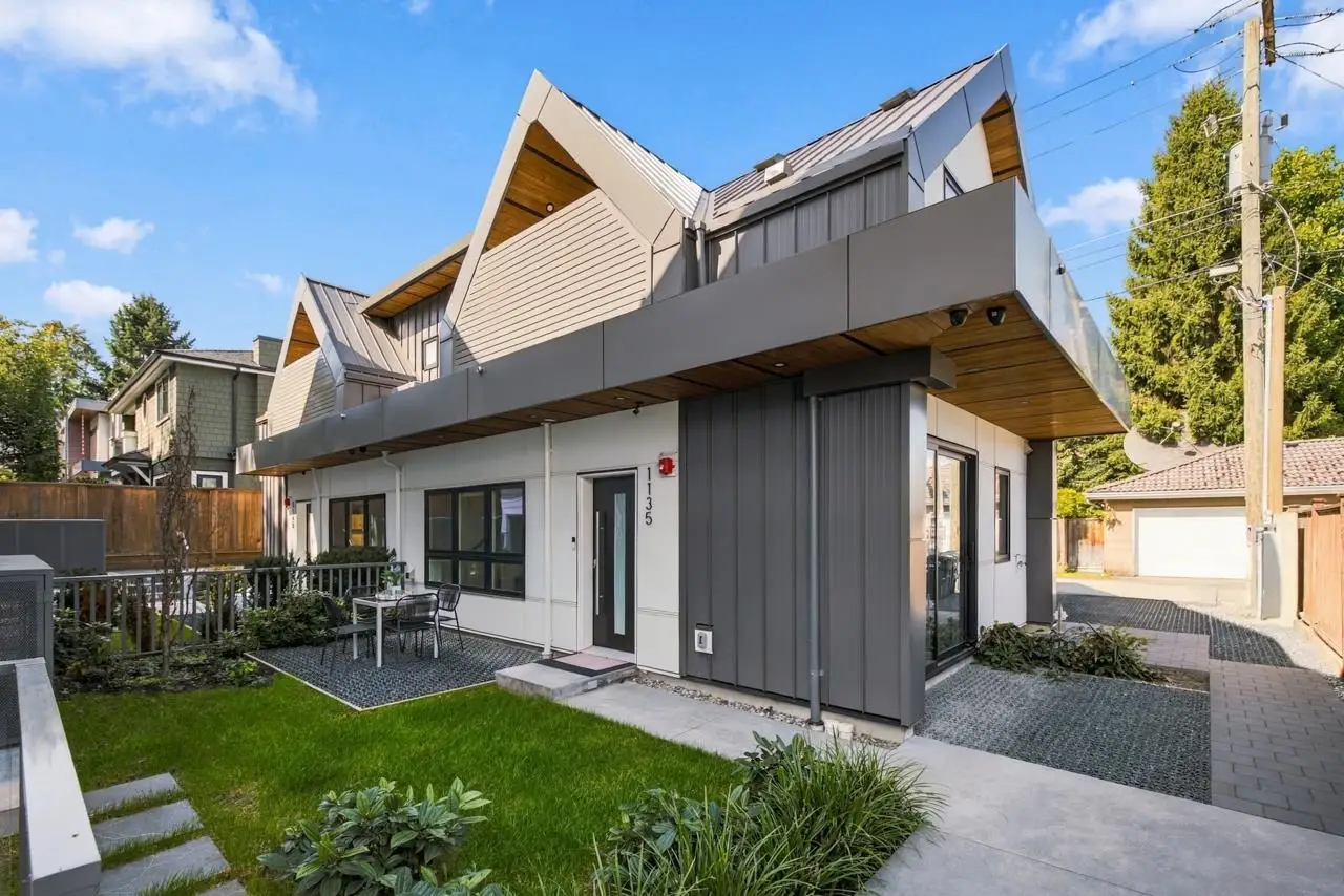 1135 W 33RD AVENUE, Vancouver BC V6M 1A3