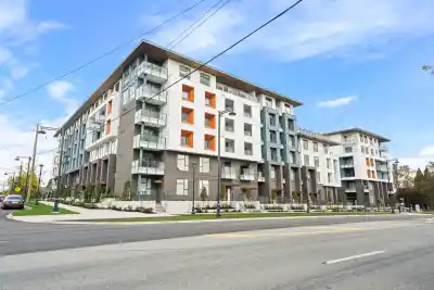 305 10828 139A STREET, Surrey BC V3R 0H3
