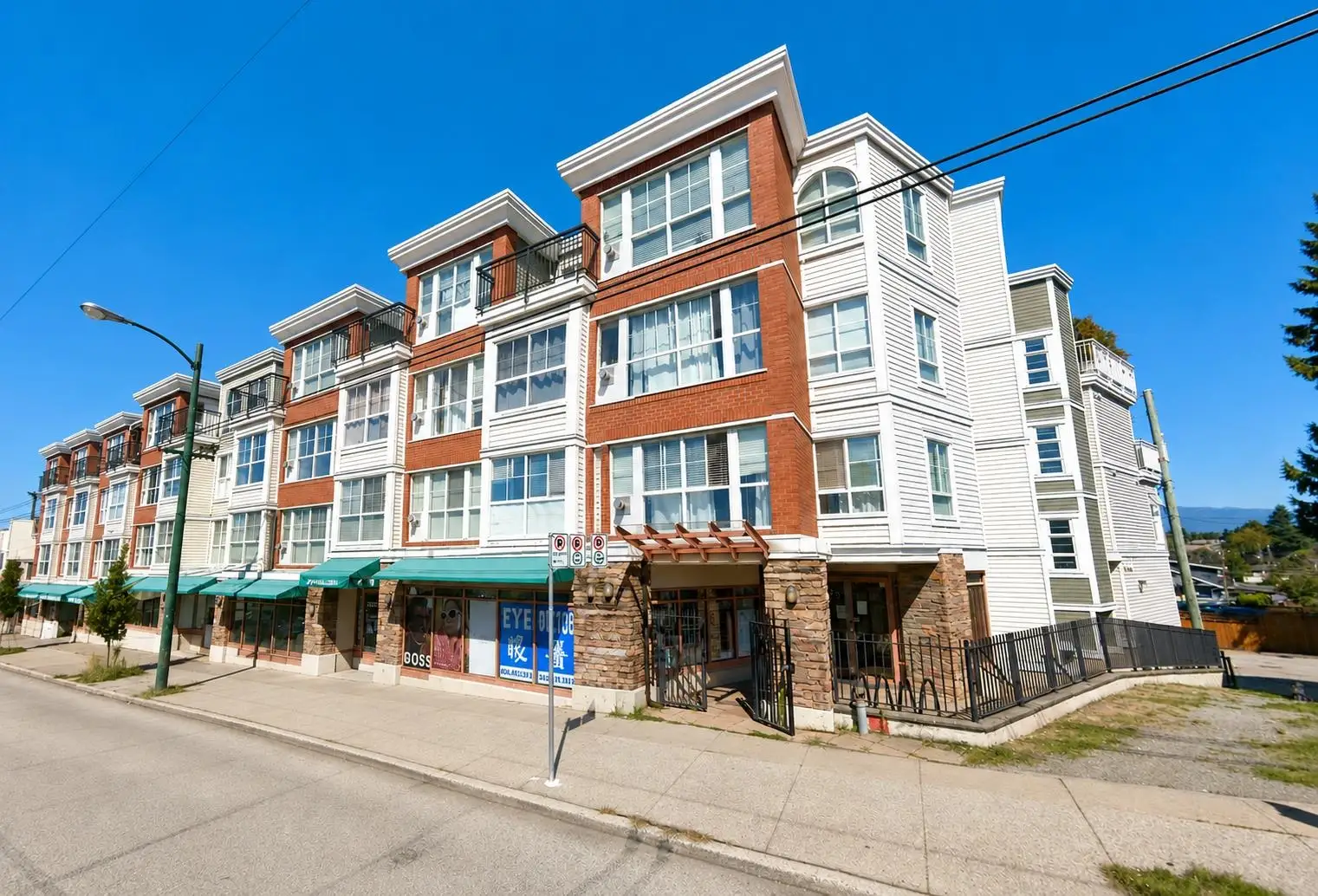 101 2973 KINGSWAY, Vancouver BC V5R 5J4