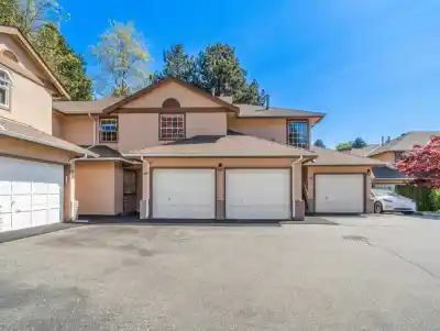 221 14861 98 AVENUE, Surrey BC V3R 0A2