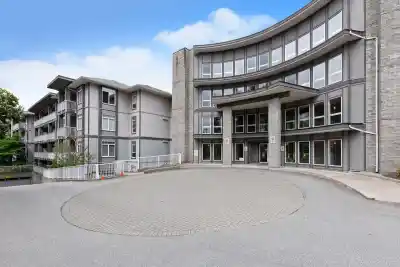 202 13277 108 AVENUE, Surrey BC V3T 0A9