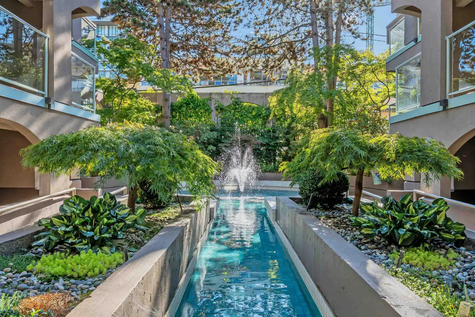 106 1082 W 8TH AVENUE, Vancouver BC V6H 1C4