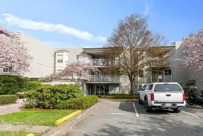 102 9948 151 STREET, Surrey BC V3R 0V6